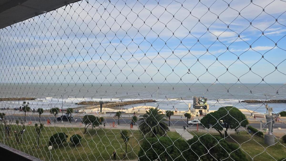Frenta Al Mar, Vista A La Playa